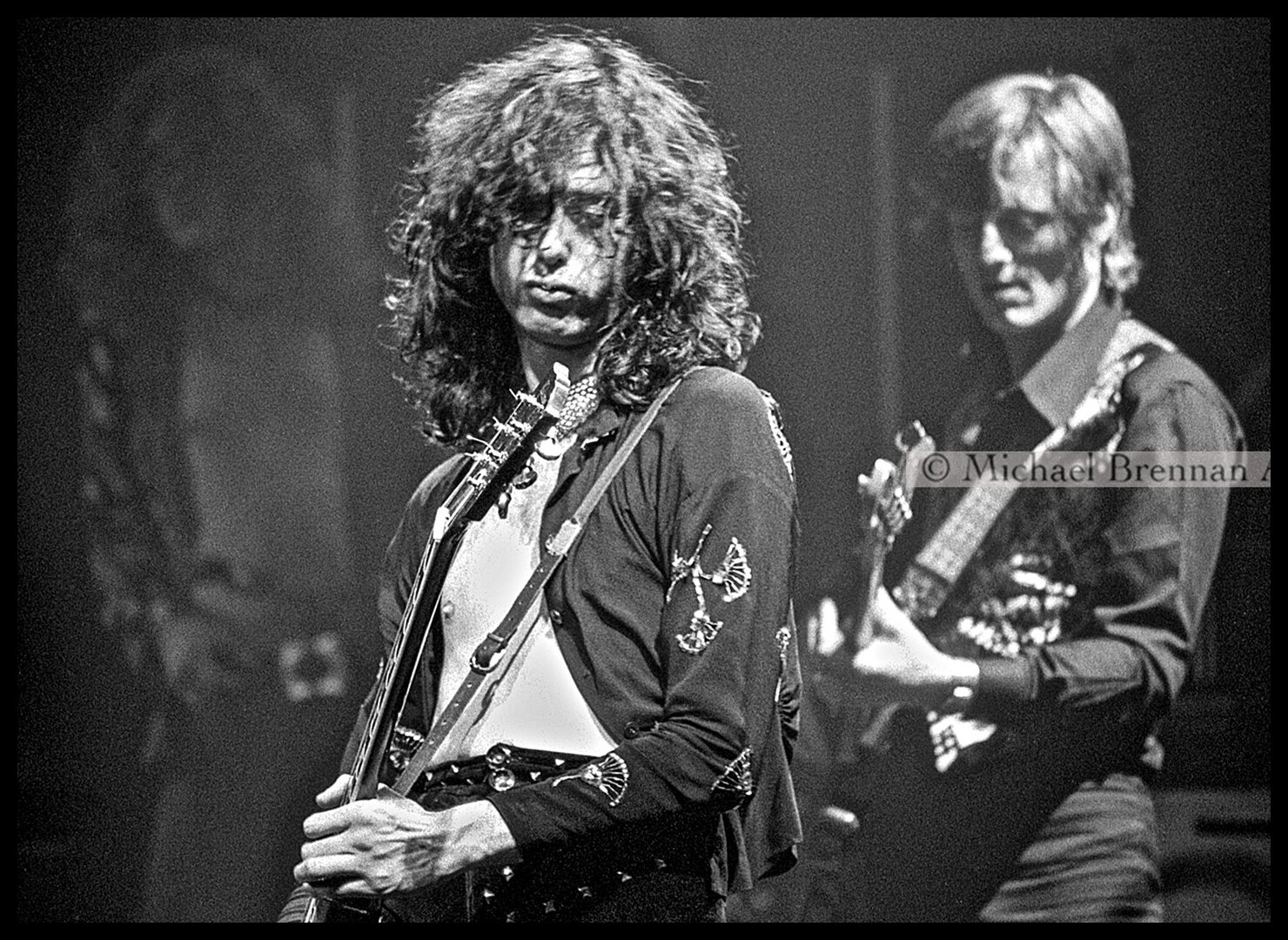 Jimmy Page and John Paul Jones Performing — Detroit, Michigan · Jan 1975