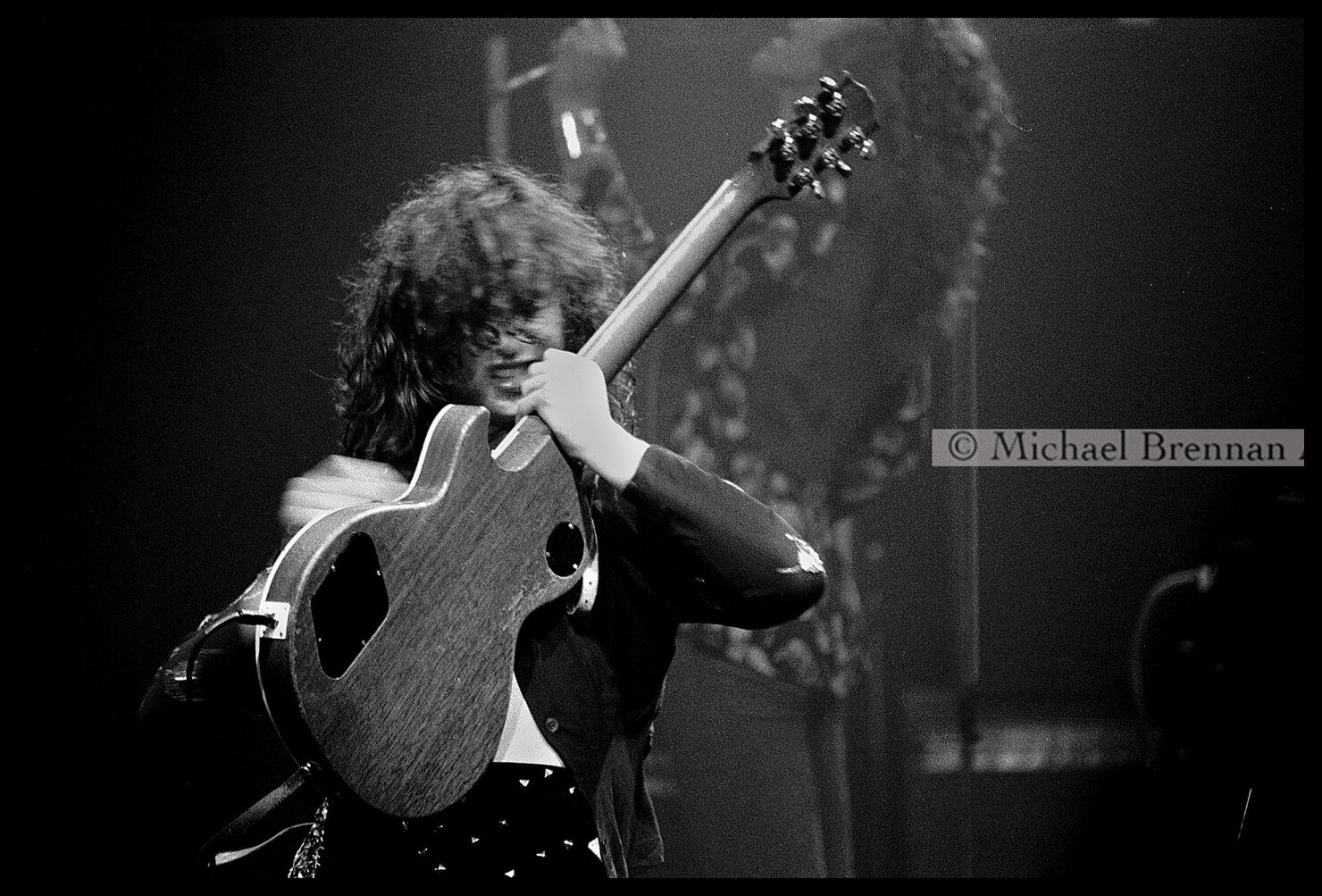 Jimmy Page Performing on Stage — Detroit, Michigan · Jan 1975