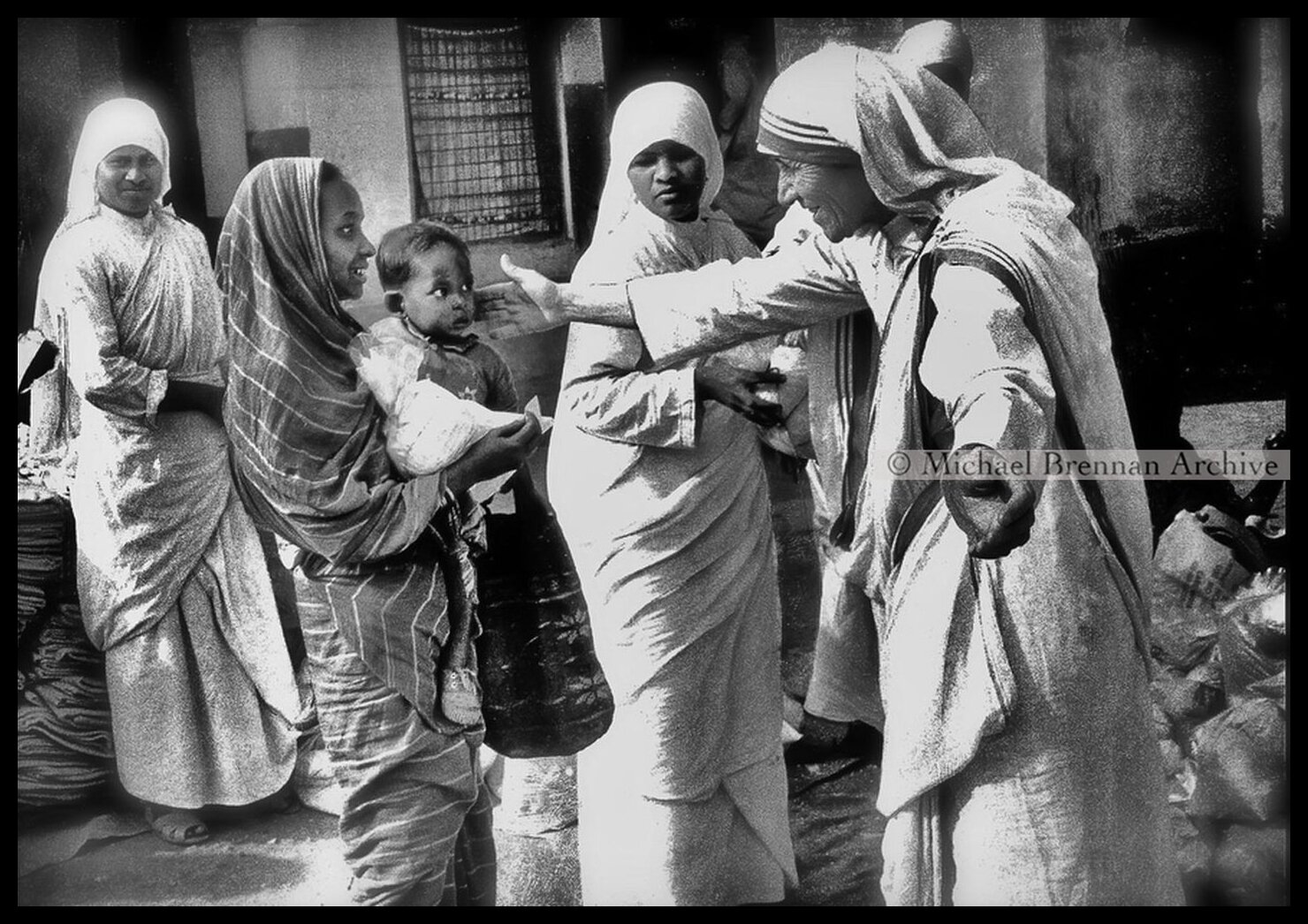 Mother Teresa Distributing Gifts — Calcutta, India · Dec 1971