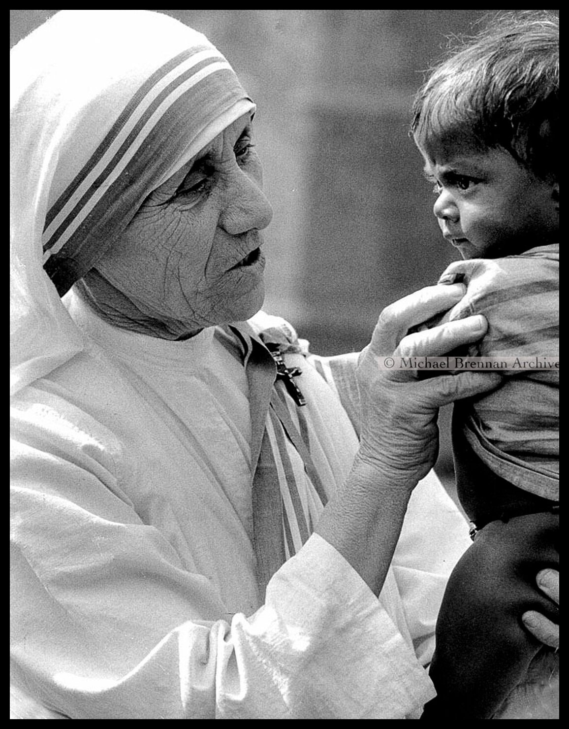 Mother Teresa Distributing Gifts — Calcutta, India · Dec 1971